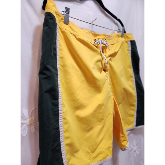 Old Navy Mens XXL Yellow & Green Swim Trunks Summer Boardshorts Vacation Resort - Picture 2 of 15